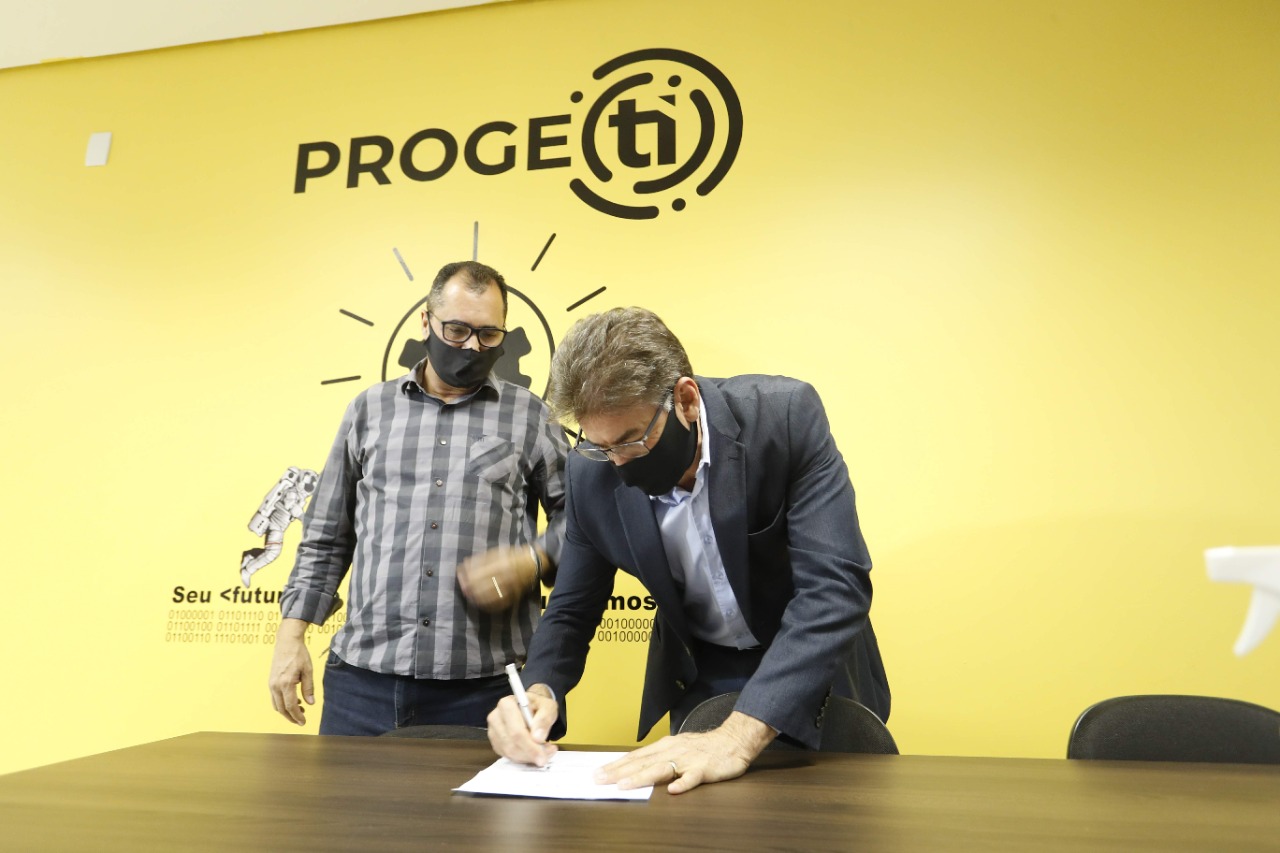 310e925f-f359-46e2-ac2d-e22e82510049